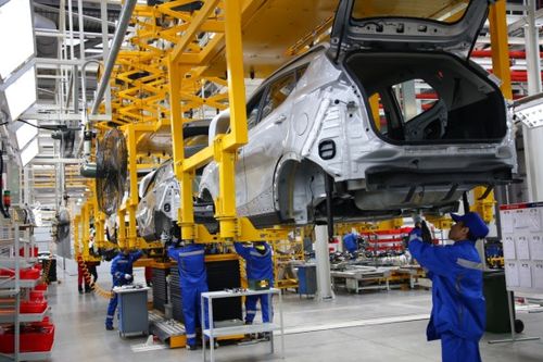 哈薩克斯坦總理馬明視察江淮汽車合資工廠并出席新引進產品線開工儀式